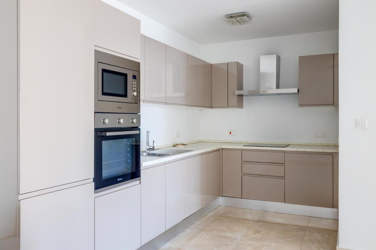 Marvellous 3Br Apartment In Central St Julians San Ġiljan Exterior foto