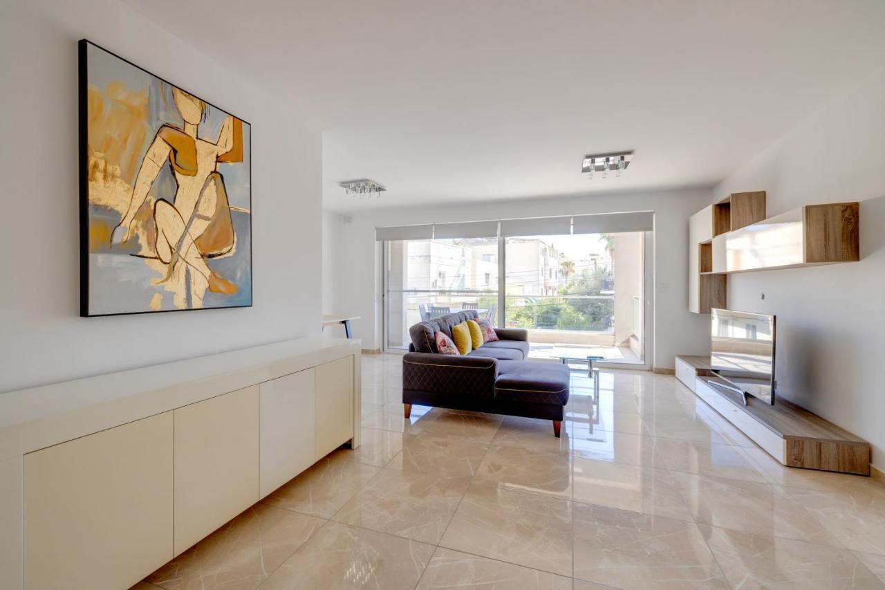 Marvellous 3Br Apartment In Central St Julians San Ġiljan Exterior foto