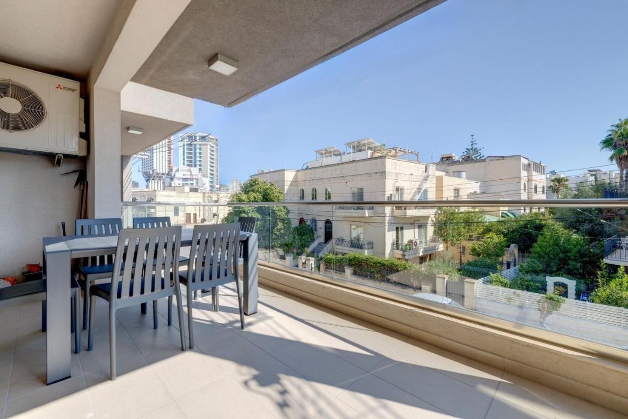Marvellous 3Br Apartment In Central St Julians San Ġiljan Exterior foto